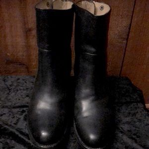EUC Frye 8.5 Jackie zip short ankle boots leather